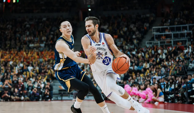 VIP注册-CBA最新消息！北控男篮裁掉救火外援，琼斯或重返吉林男篮